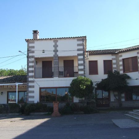 Hostal La Plata オロペサ エクステリア 写真