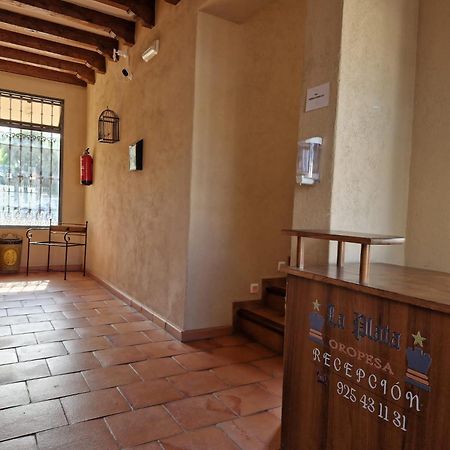 Hostal La Plata オロペサ エクステリア 写真