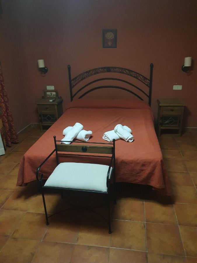 Hostal La Plata オロペサ エクステリア 写真